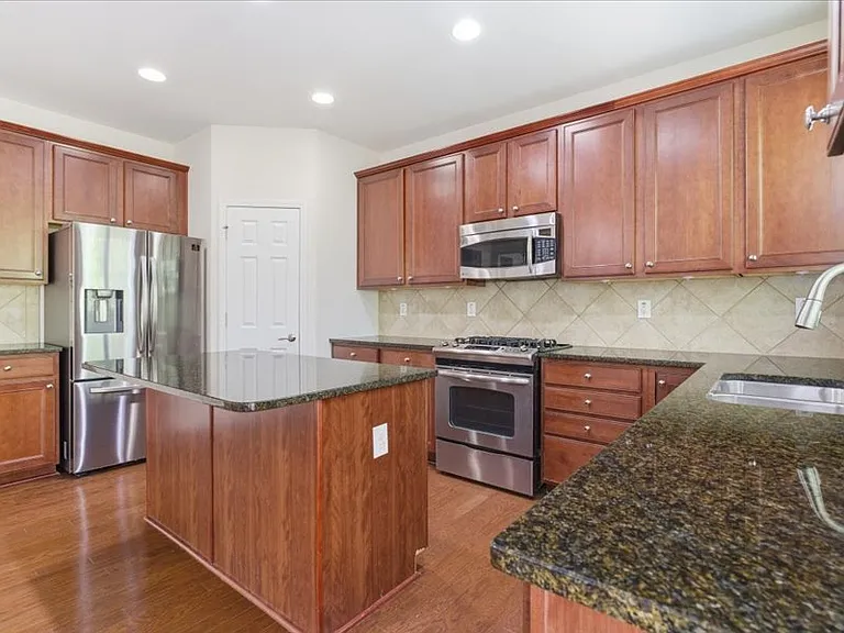 2705 Azalea Bluff Dr — Photo 45