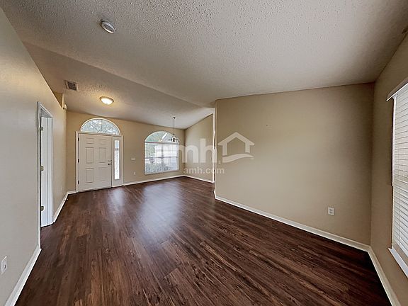 5th image of 1021 Heron Ct