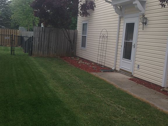4th image of 16683 Lowell Dr