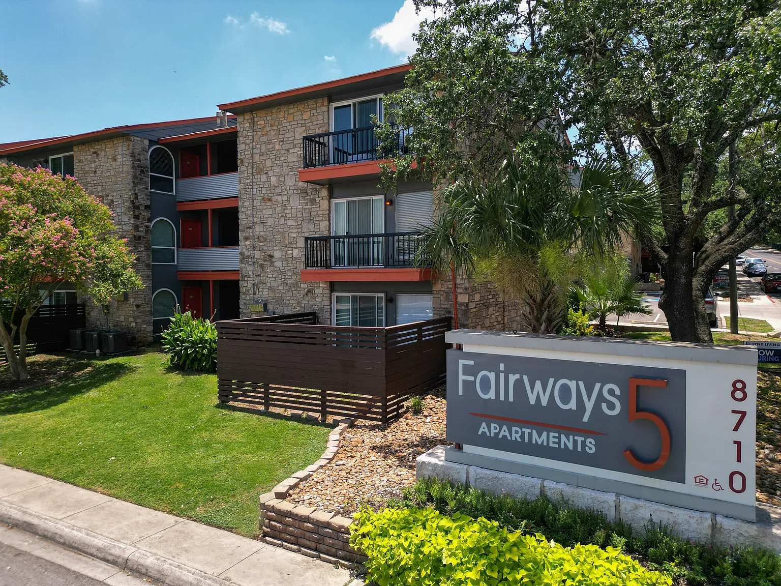 Fairways 5 — Photo 2