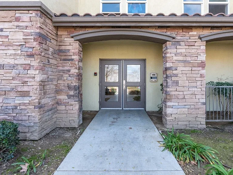 Desert Senior Living — Photo 12