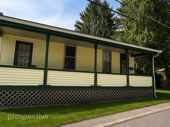 2nd image of 1004 Ravine St