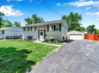 32 Botimer St, Lancaster, NY 14086
