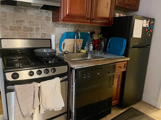 Rented by Corcoran | media 18