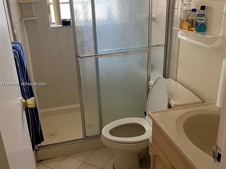 1035 Country Club Dr #104 — Photo 4