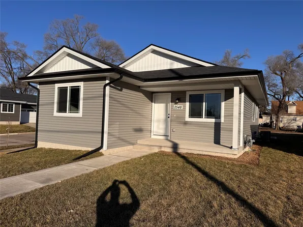 2548 Onawa St, Des Moines, IA 50317