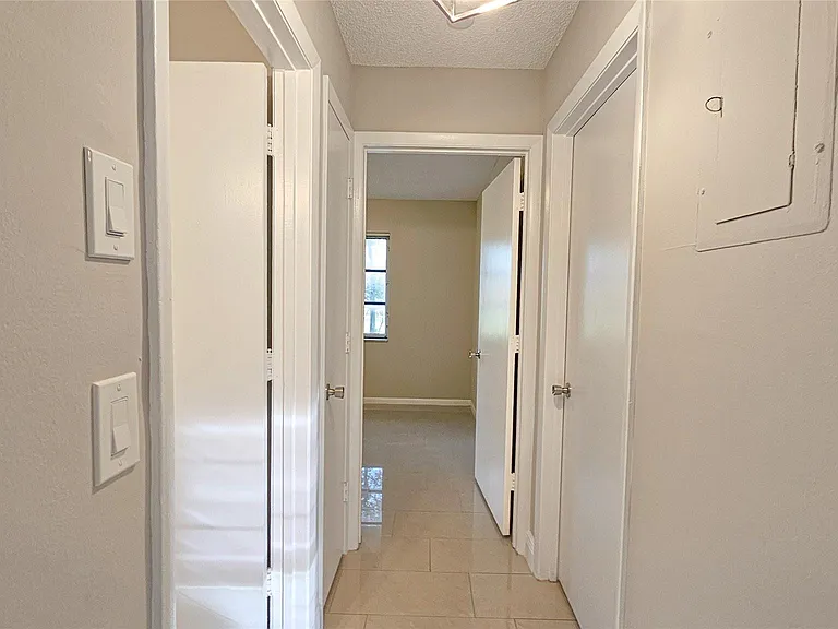 416 Lakeside Dr #129 — Photo 6