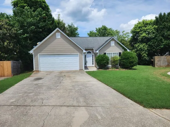 535 Village Cir, Stockbridge, GA 30281