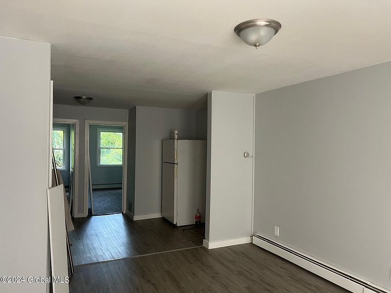 4th image of 321 9th Street