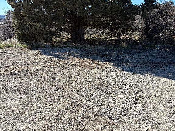 3rd image of Drews Rd #27