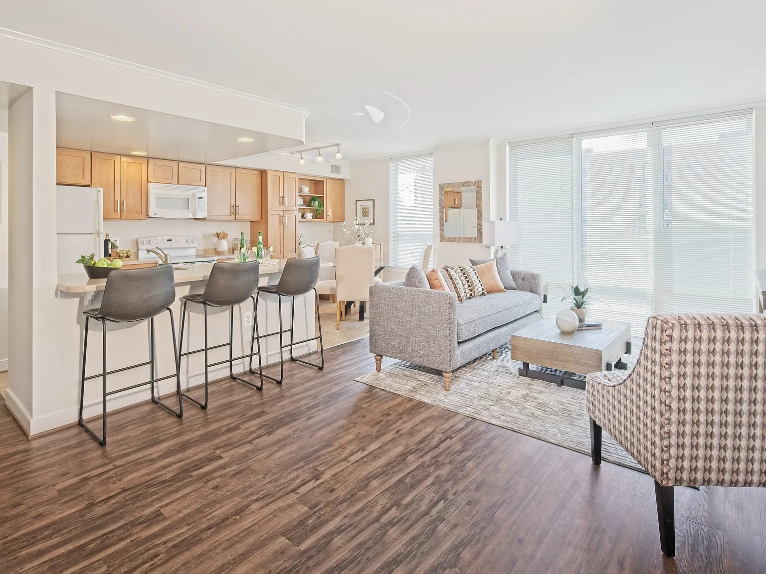 Thomas Place — Photo 4