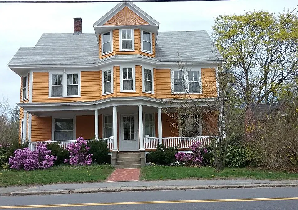 38 Concord St