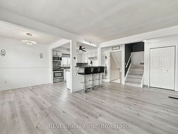 3rd image of 1407 Garrison Rd