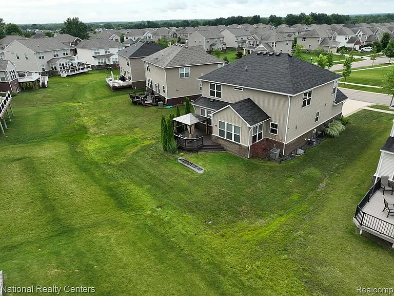 58180 Jonagold Ln — Photo 62