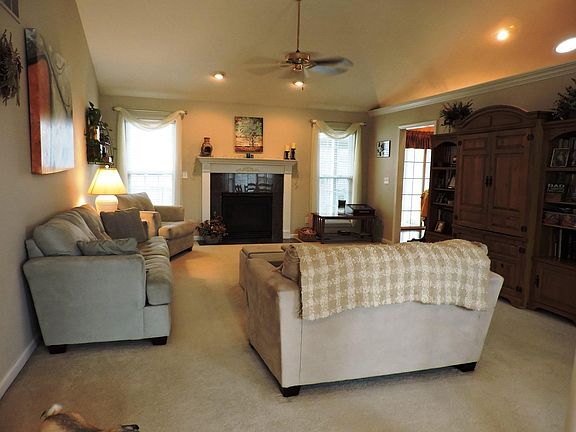 4th image of 1348 Brabamhurst Dr