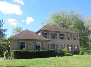 600 Brookstone Rd, Grayslake, IL 60030