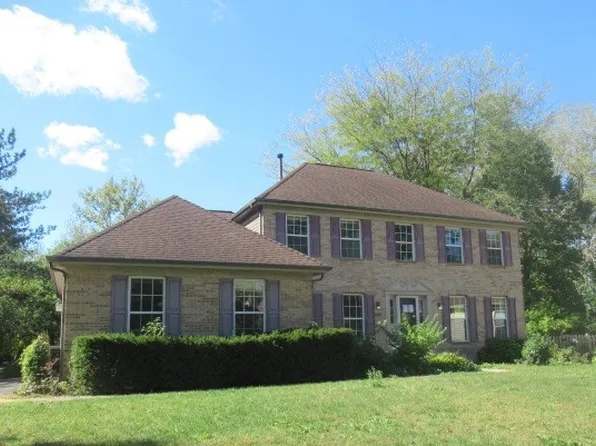 600 Brookstone Rd, Grayslake, IL 60030