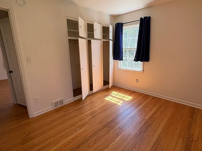 24975 Franklin Park Dr — Photo 12