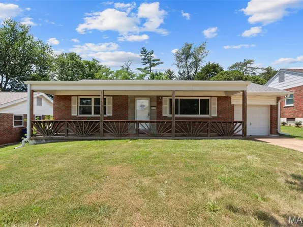 8727 Madeira Dr, Saint Louis, MO 63126