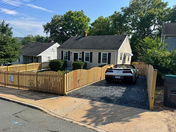 2nd image of 1302 Little High St