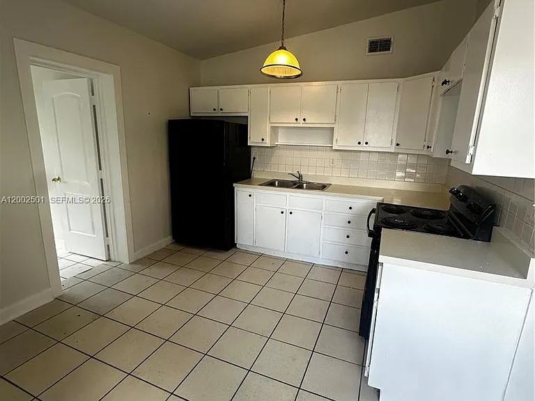 821 SW 2nd St — Photo 20