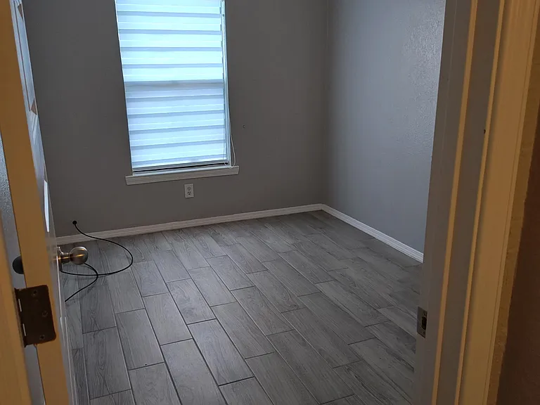 2420 Lake Michigan Dr — Photo 7