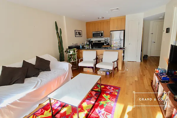 Rented by Grand & Co. | media 15