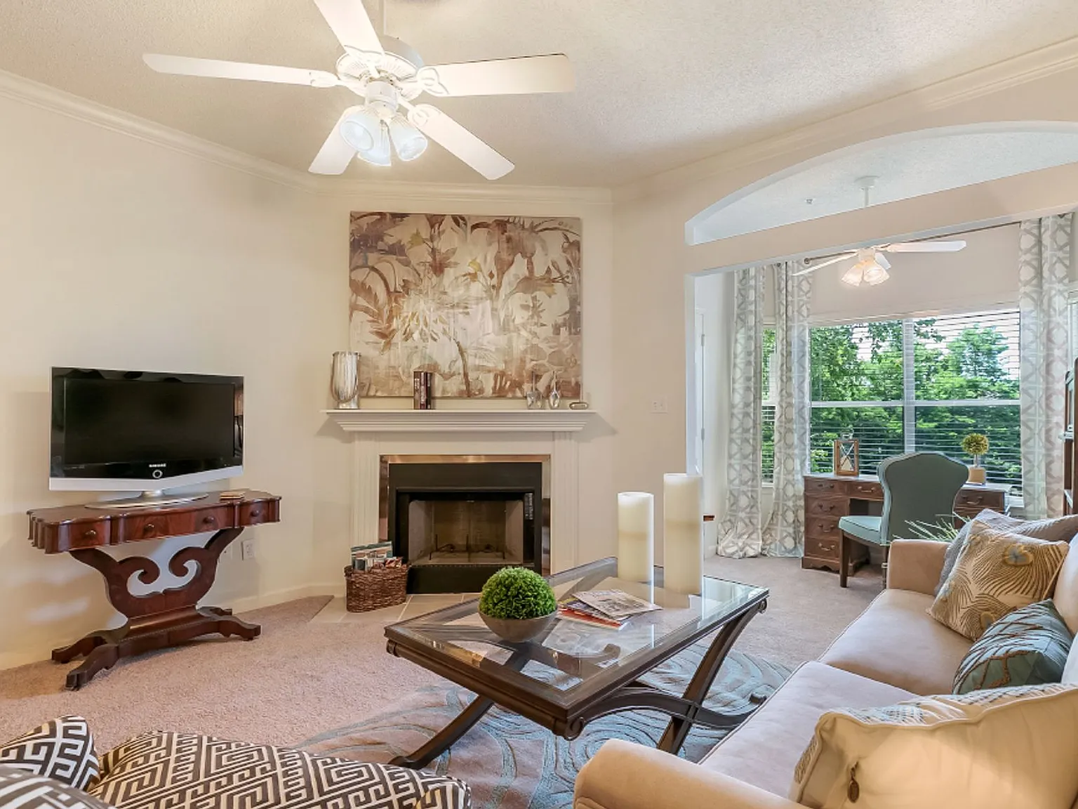 Lakes of Chateau Estates North — Photo 3