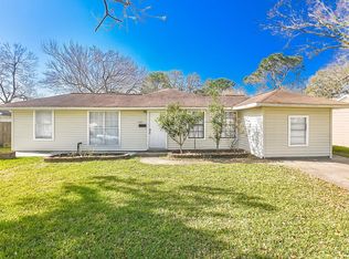 1121 14th Ave N, Texas City, TX 77590