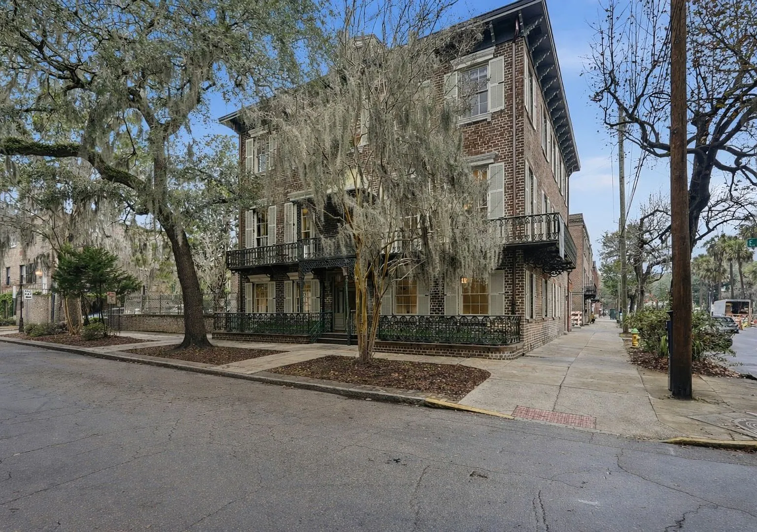 The Haywood House — Photo 4