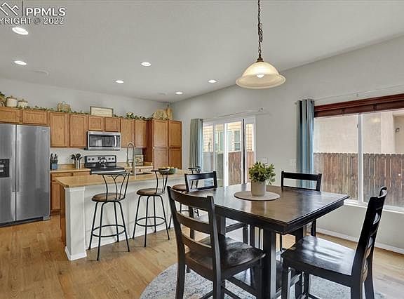 3rd image of 6684 Abbeywood Dr