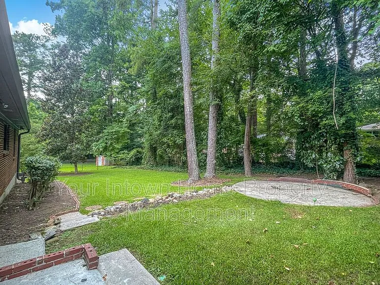 1597 Stanford Way — Photo 20