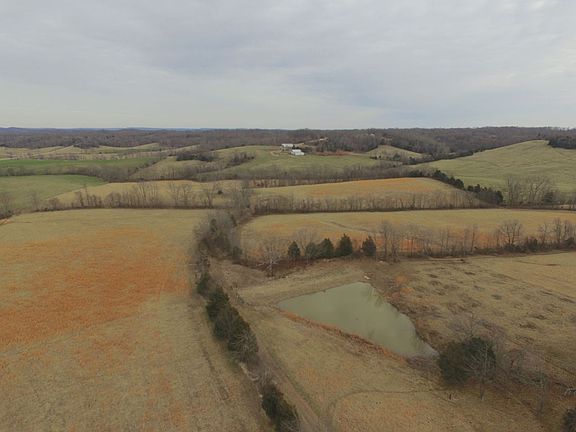 5th image of 524 Country Ln