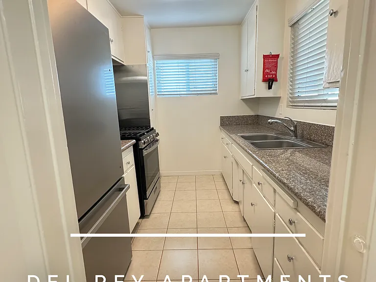 526 S 1st Ave #11 — Photo 10