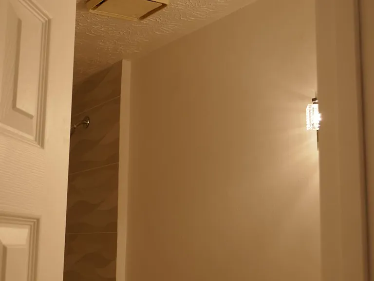 1243 Hanover Pl — Photo 3