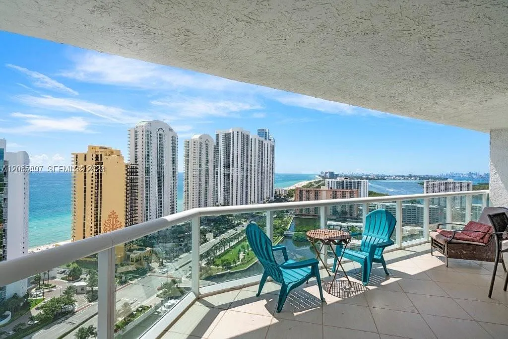 Oceania Iv Condo — Photo 1