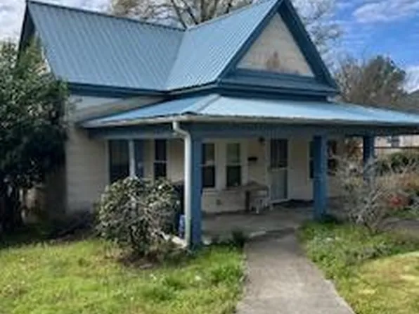 411 W Cherokee St, Abbeville, SC 29620