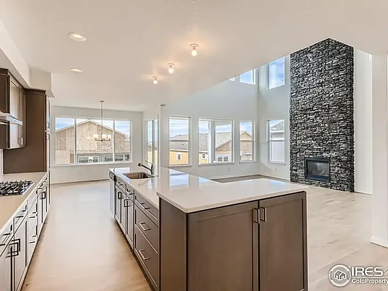 6440 Rolling Creek Dr — Photo 24