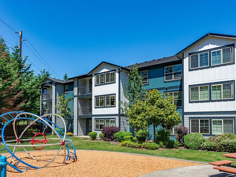 Renwood Apartment Homes — Photo 16