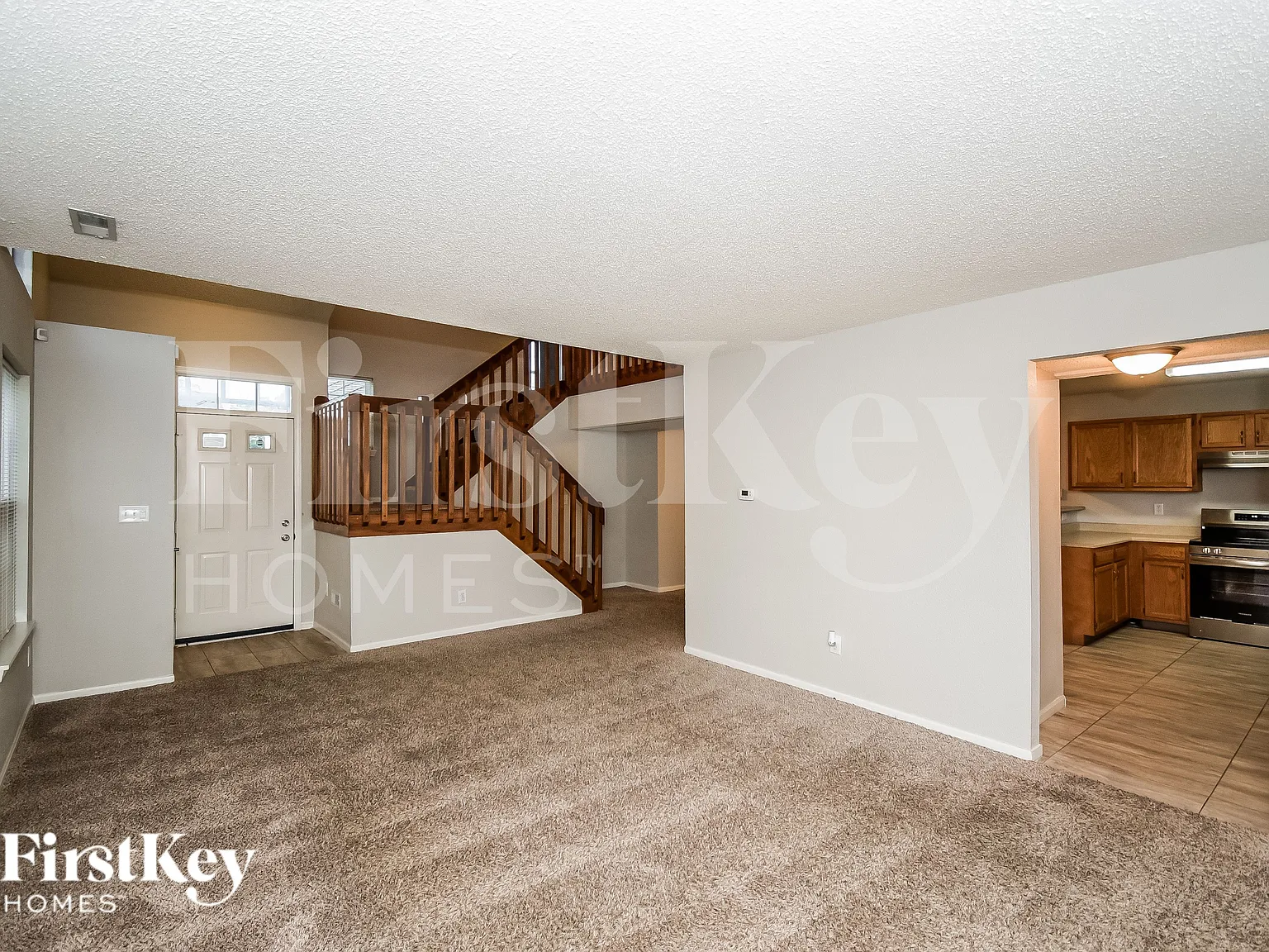 3 bed, 2.5 bath, 1735 sqft, $1,785 — Photo 3