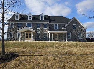 19 Boehm Dr, Lebanon, NJ 08833