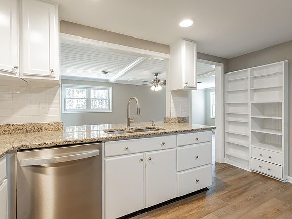 4th image of 58 Old Trion Rd