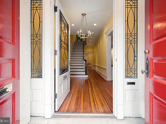 3rd image of 2134 R St NW