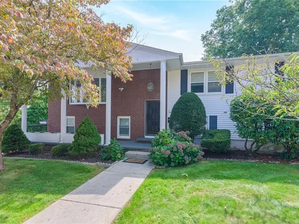 102 Hillside Dr, North Providence, RI 02911