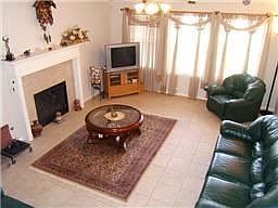 3rd image of 2330 Orleans Ln