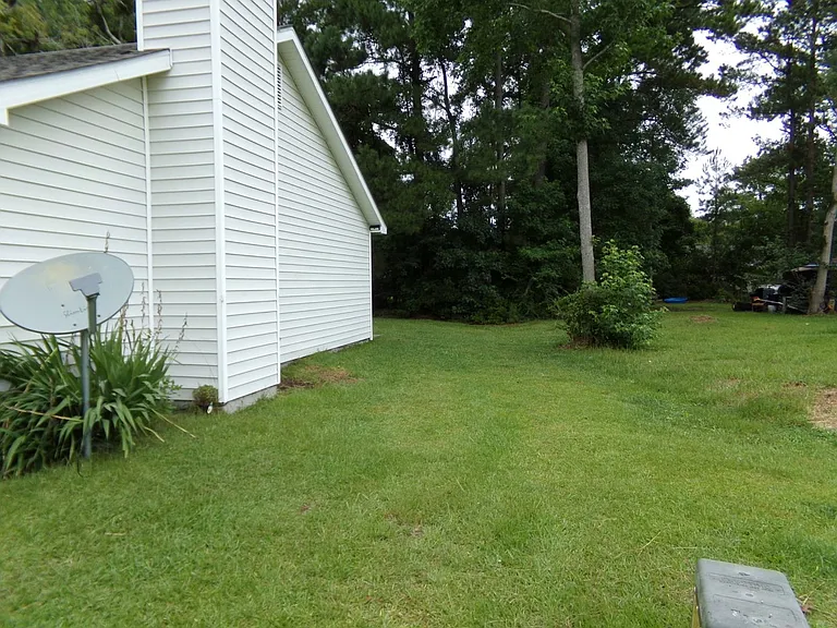 208 Cedar Ridge Ln — Photo 14