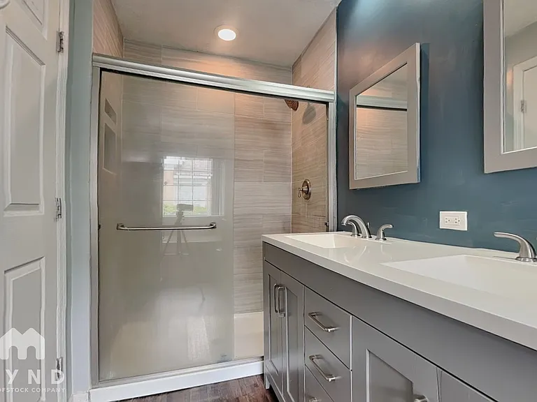 2125 Island Walk Dr — Photo 10