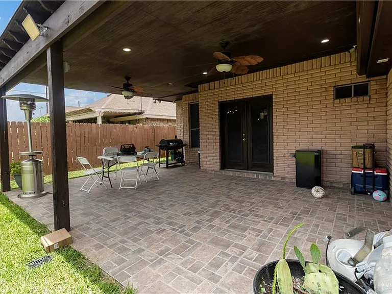 2504 Sevilla St — Photo 16