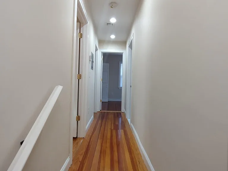 62 Washington St — Photo 8