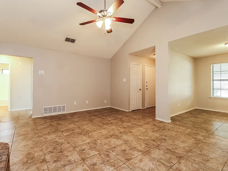 6929 Egan Way — Photo 5